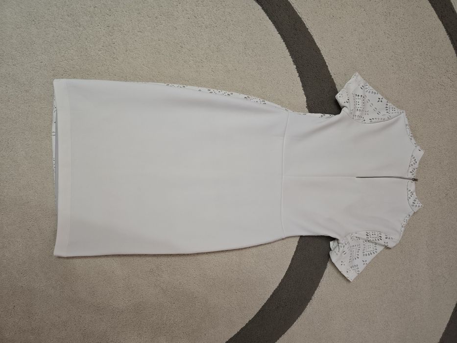 Продавам рокля - размер S