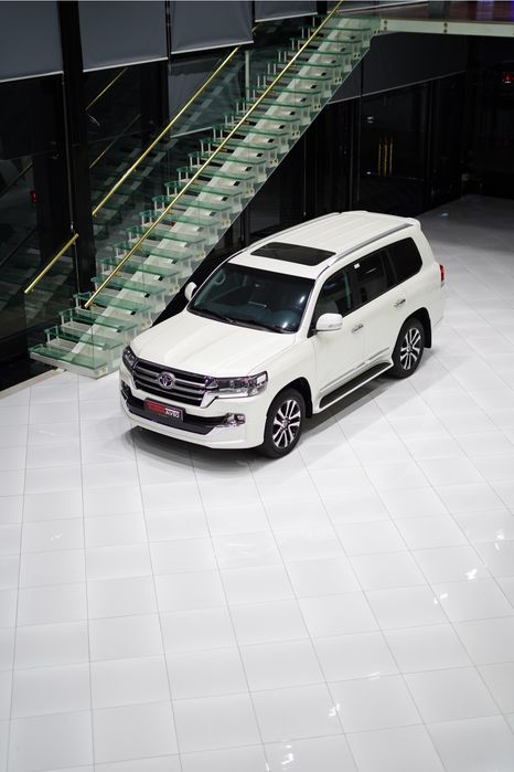 Toyota Land Cruiser 200