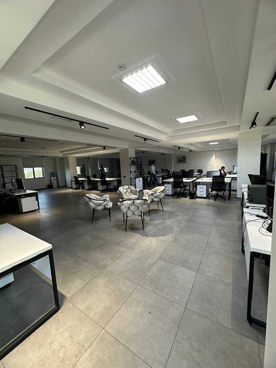 Просторный офис 330 м² в бизнес-центре Nova Minor — аренда от $25/м²