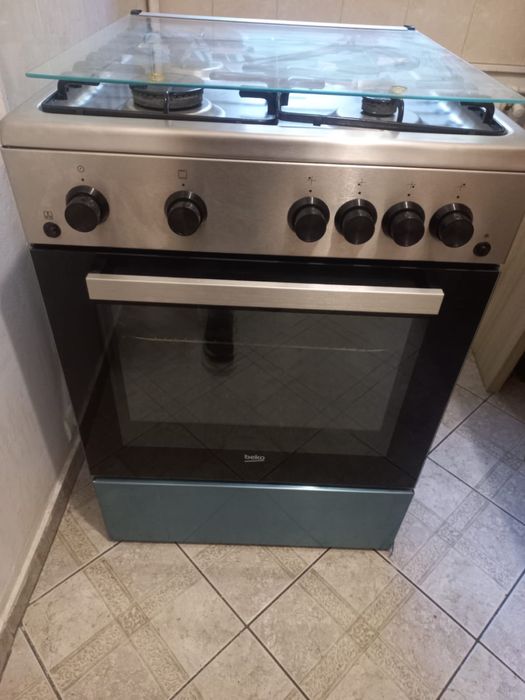 Aragaz Beko impecabil