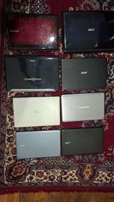 Vand sau Dezmembrez diferite modele de Laptopuri