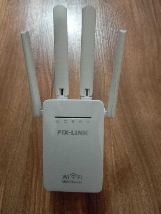 Продается усилитель Wi-Fi сигнала PIX-LINK.