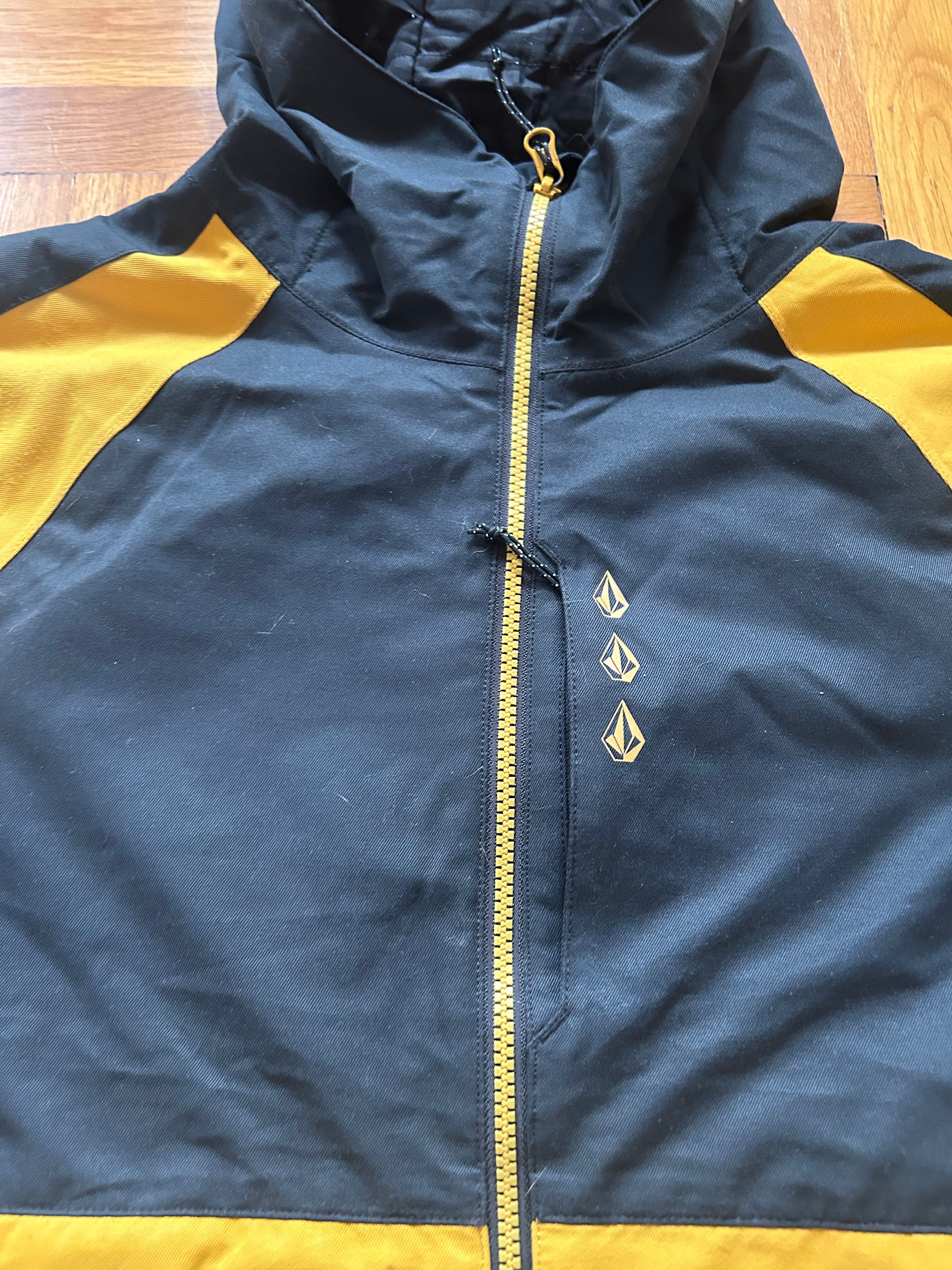 Детски ски/ сноуборд екип Volcom