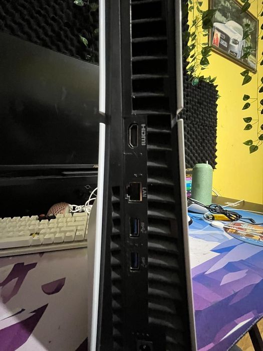 Vând PS 5 slim de 1 t