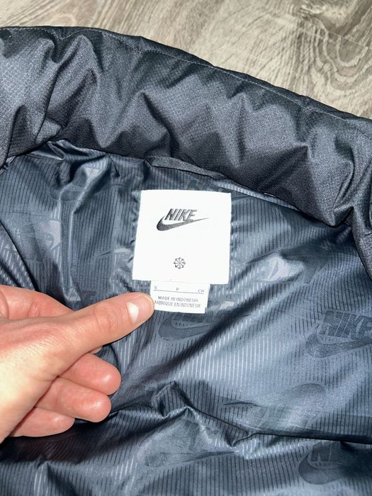 Nike Sportswear Club PrimaLoft® Елек, размер S