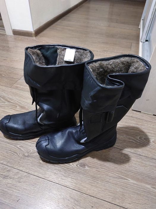 Сапоги  зимние утепленные новые