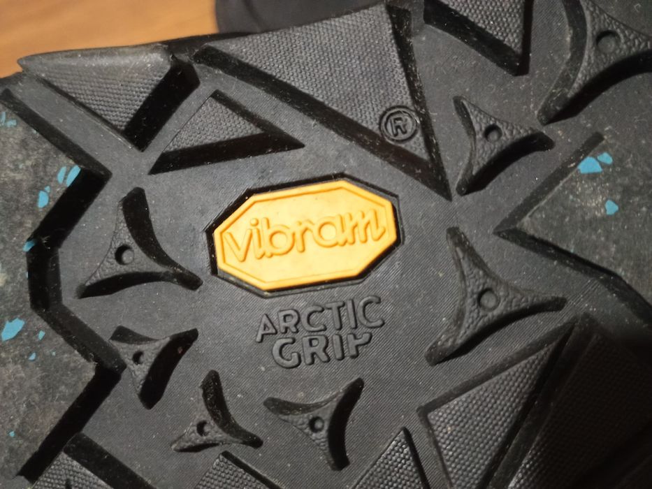 Дамски туристически обувки  Merrell ном.42.5