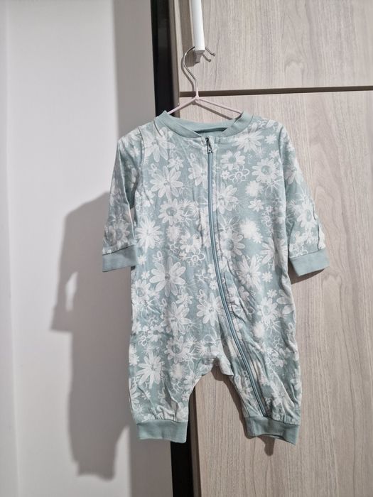 Vând articole fetita 0-3 luni