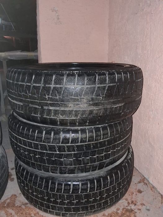 Продам зимние шины в хорошем состоянии
