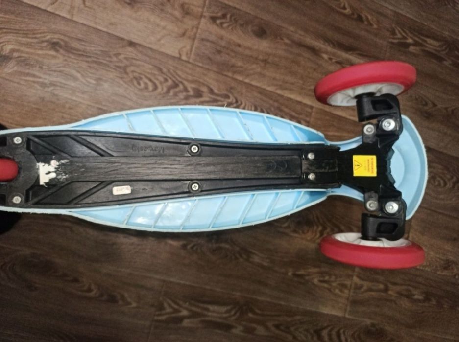 Продаётся самокат  хорошее состояние