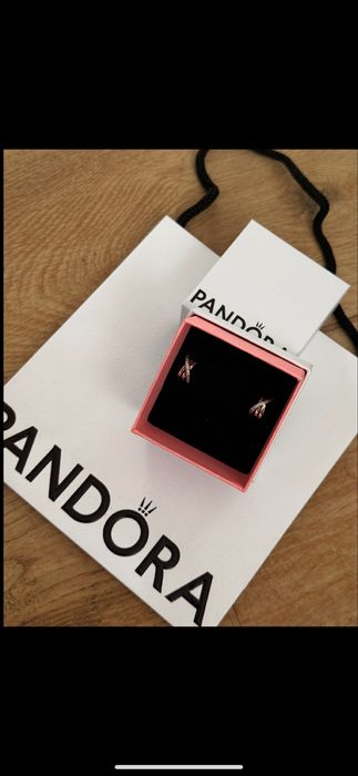 Пандора обеци Pandora