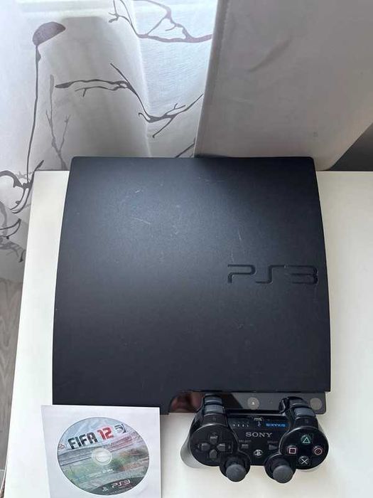 PlayStation 3 Slim + Controller Wireless + fifa