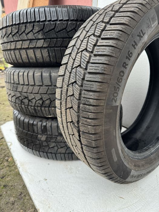 Зимни гуми 205/60/16 Continental