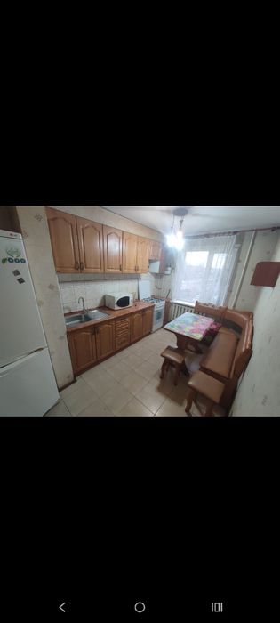 Сдам 3-х комн. район Ажар, мебель, маш. автомат можно мужчинам