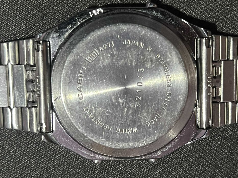 Vand ceas Casio A271, in stare buna foarte buna.
