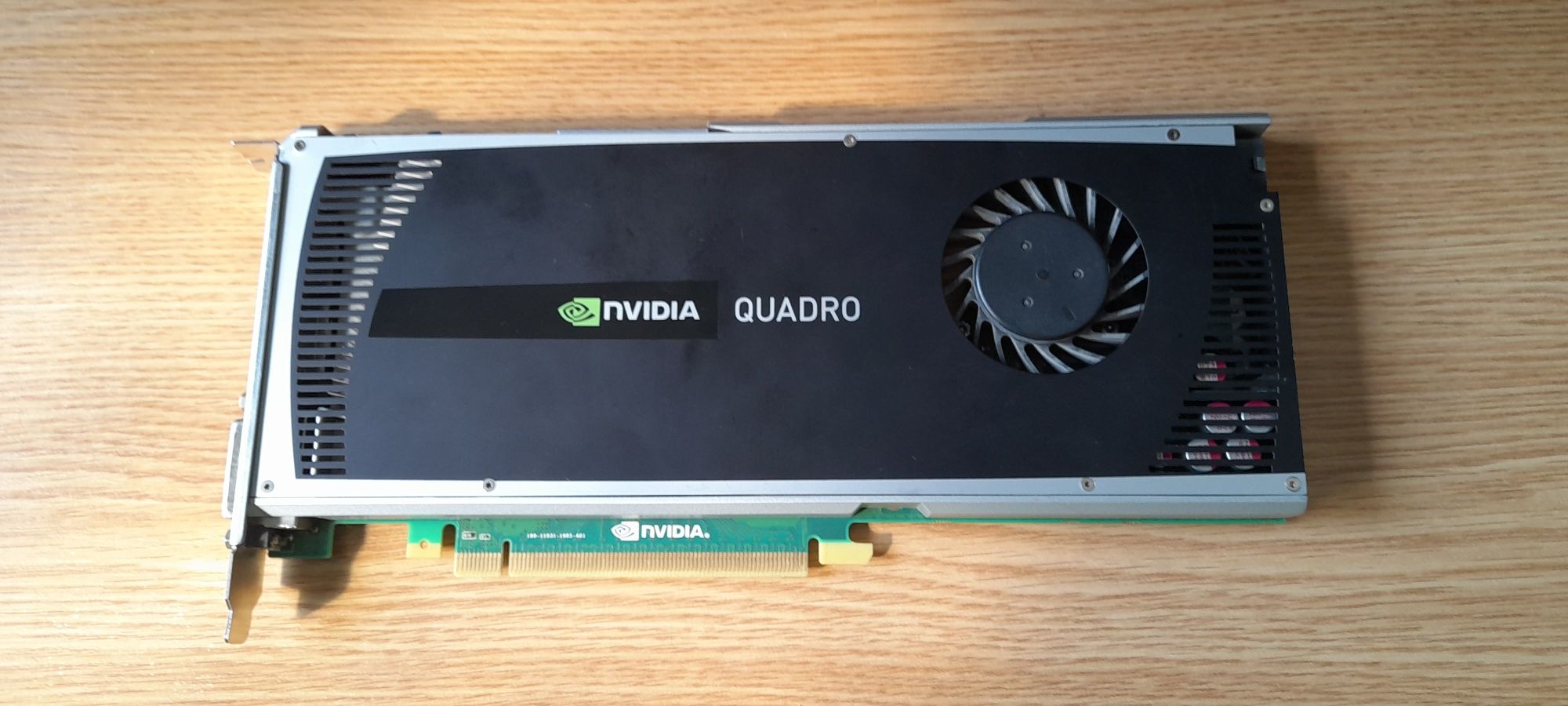 Placa video nVidia Quadro 4000