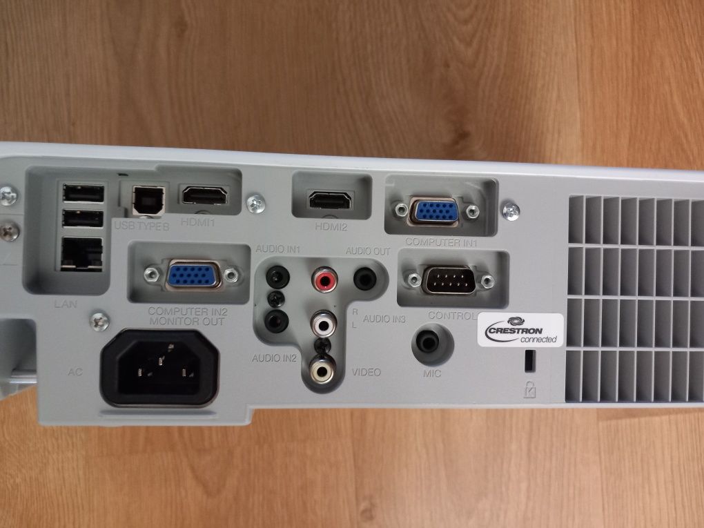 Videoproiector Hitachi stare perfecta