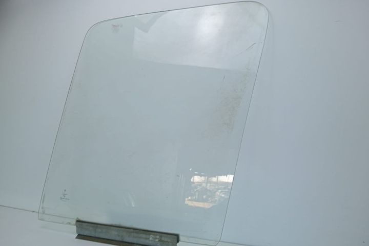 Geam usa stanga fata Mercedes-Benz Sprinter prima generatie 903 (face
