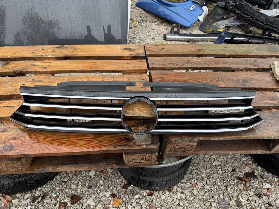 Решетка VW Passat b8