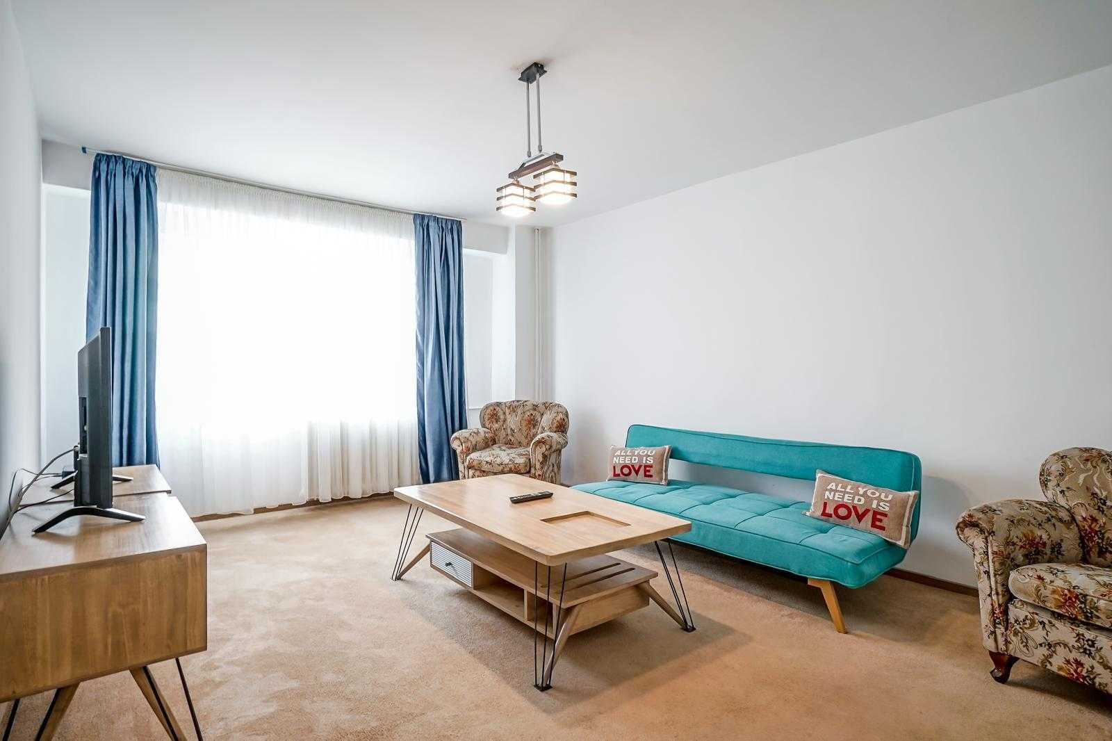Apartament luminos cu vedere spectaculoasă la Fântâni