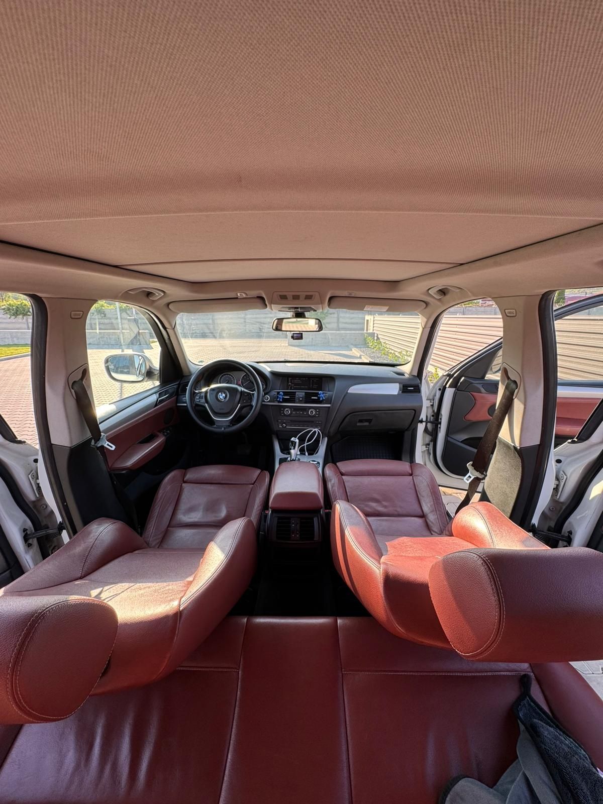 Vând BMW X3 Xdrive20D