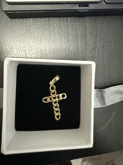 Pandantiv cruce AUR 14k