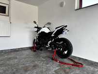 Suzuki GSR750 2013