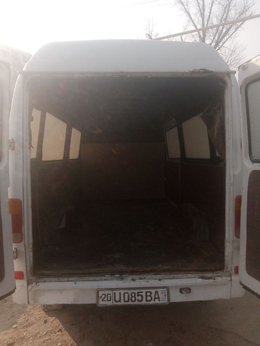 Мерсадесбенс 207