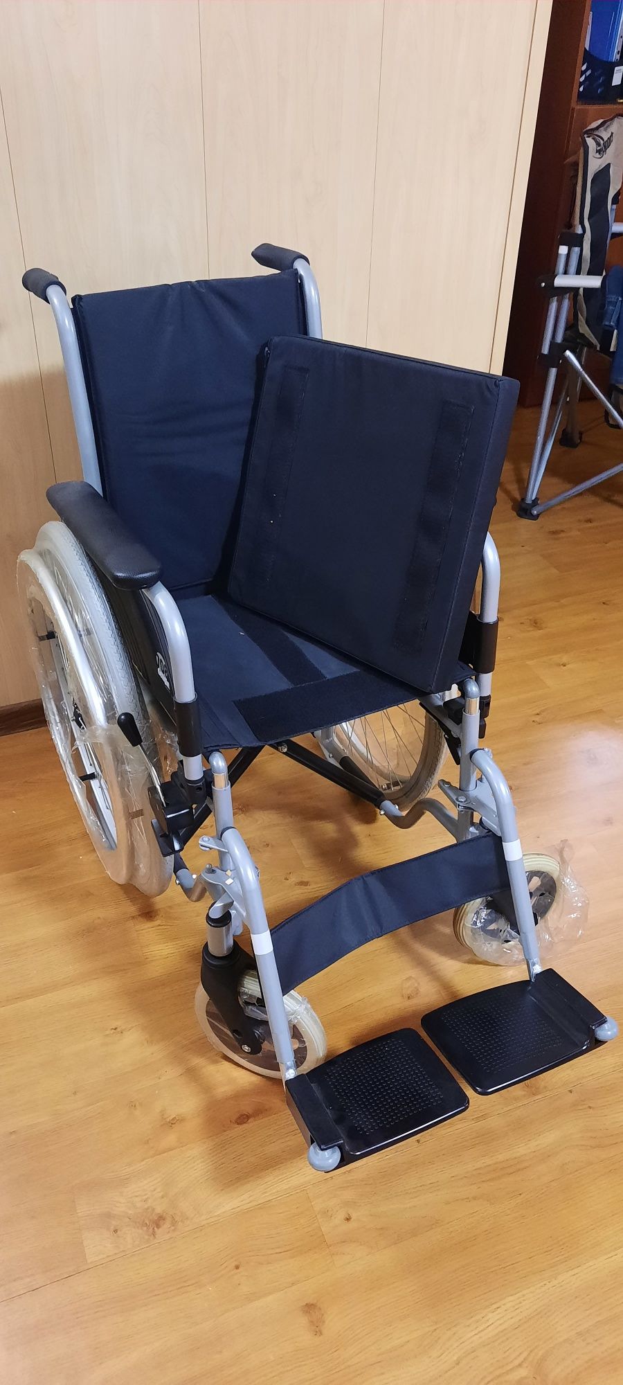 Инвалидная коляска Vermeiren 708 D