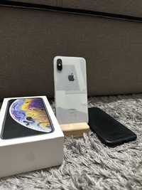 Vand iPhone XS / 64 GB / In stare excelenta