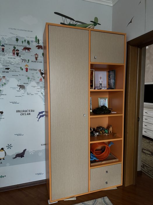 Шкаф детский дерево