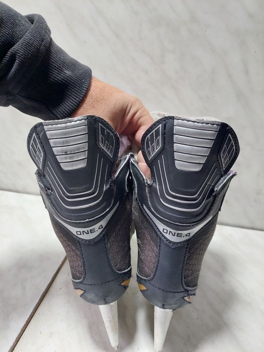 Patine 1110 hochei hockey Bauer Supreme One.4 marime 35 ( 22 cm)