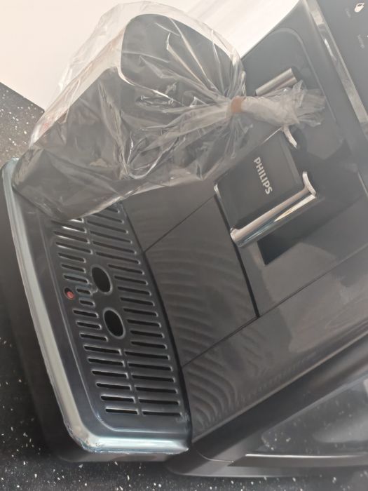 Espressor automat Philips Seria 4400 EP4443/70