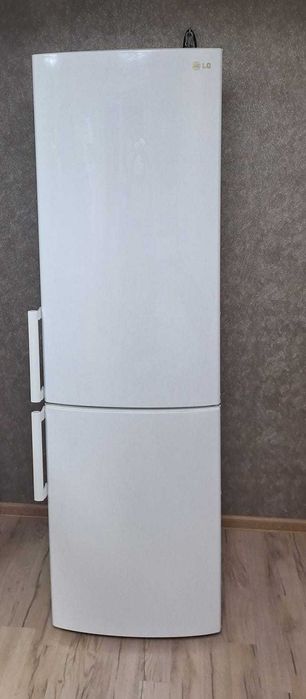 холодильник   LG