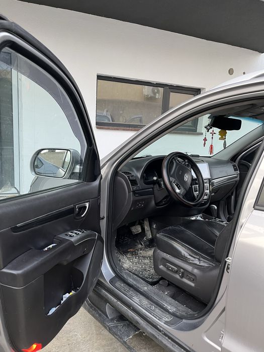 Hyundai Santa Fe se vinde (plec din țară)