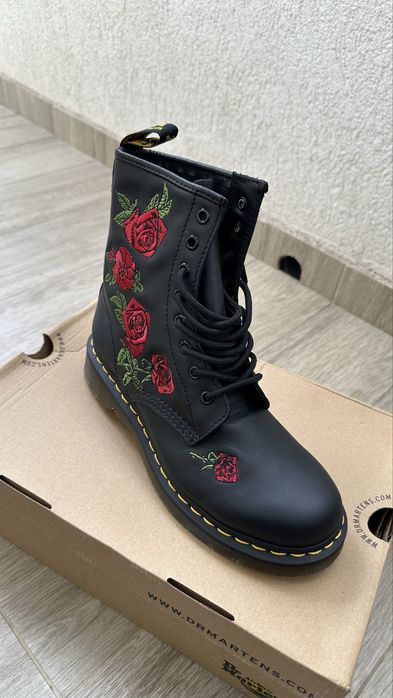 Incaltaminte dama Dr Martens noi cu cutie