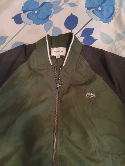 Geaca Lacoste masura M noua
