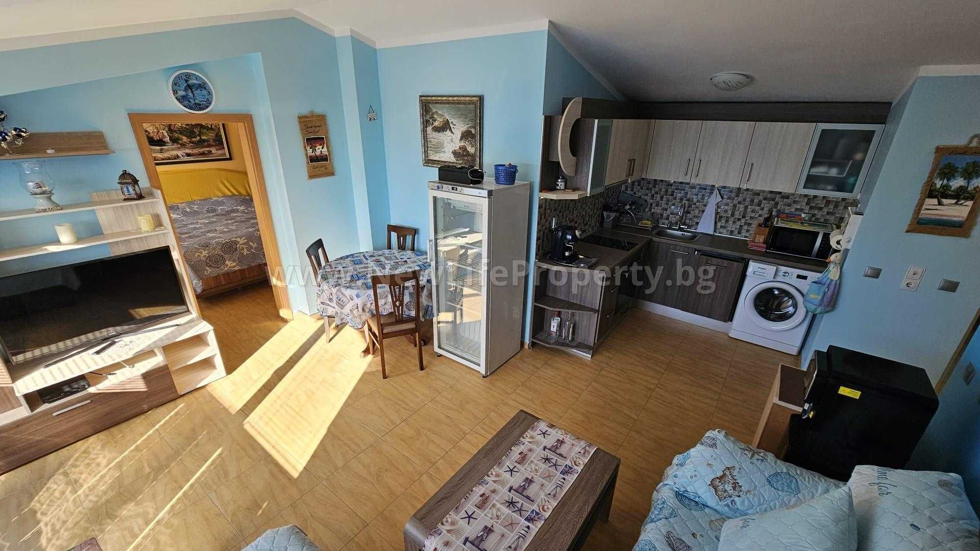 Тристаен пентхаус в комплекс Aqua Dreams, Свети Влас