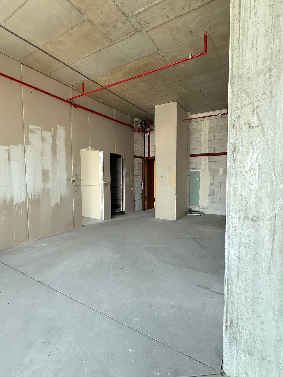 Продаётся 3х комнатная квартира, ЖК Piramit Tower,ул Бобура