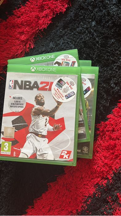 Vand xbox de 1 terra memorie