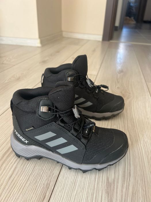 Зимни боти Adidas