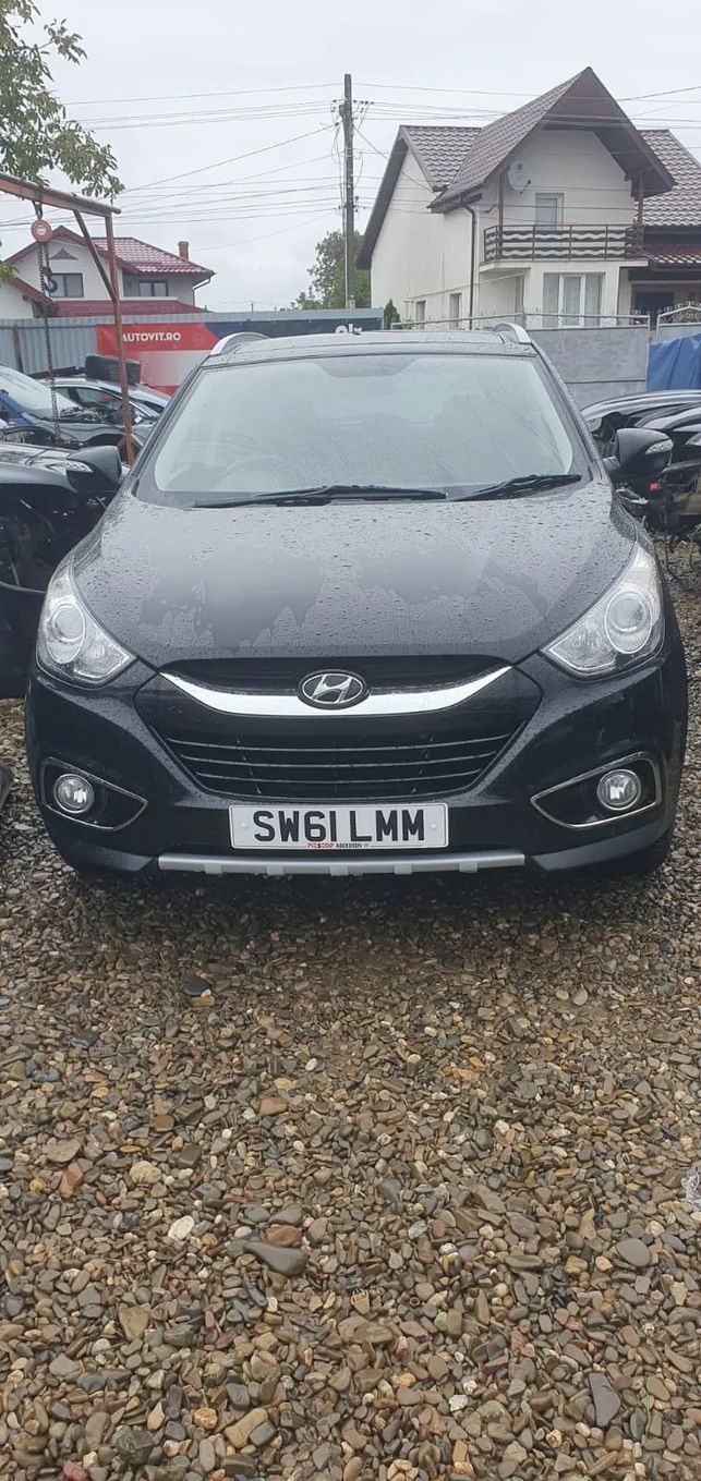 Dezmembrez Hyundai ix35 an 2012 motor 1.7 crdi tip D4FD 136 cp chit roata rezerva slim modul panou sigurante conducta aer conditonat ac jug motor punte spate broasca incuietoare portiera stanga dreapta fata spate carcasa filtru aer hayon haion dezmembrari