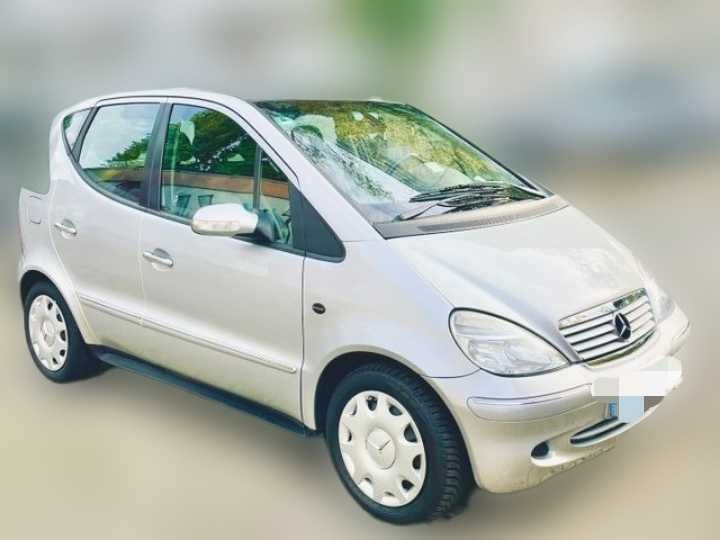 grila cu sigla mercedes a class a 140 / a 160 / a 170 / a 190 / piese