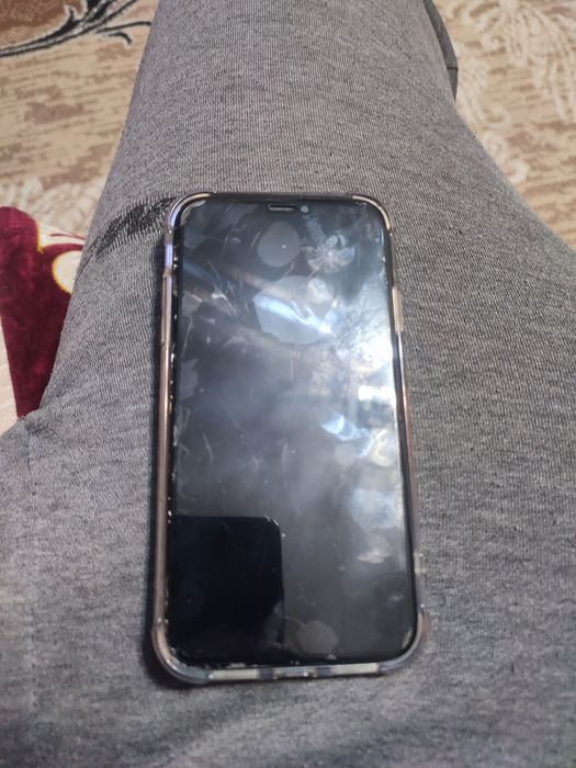 Айфон 11  128гик