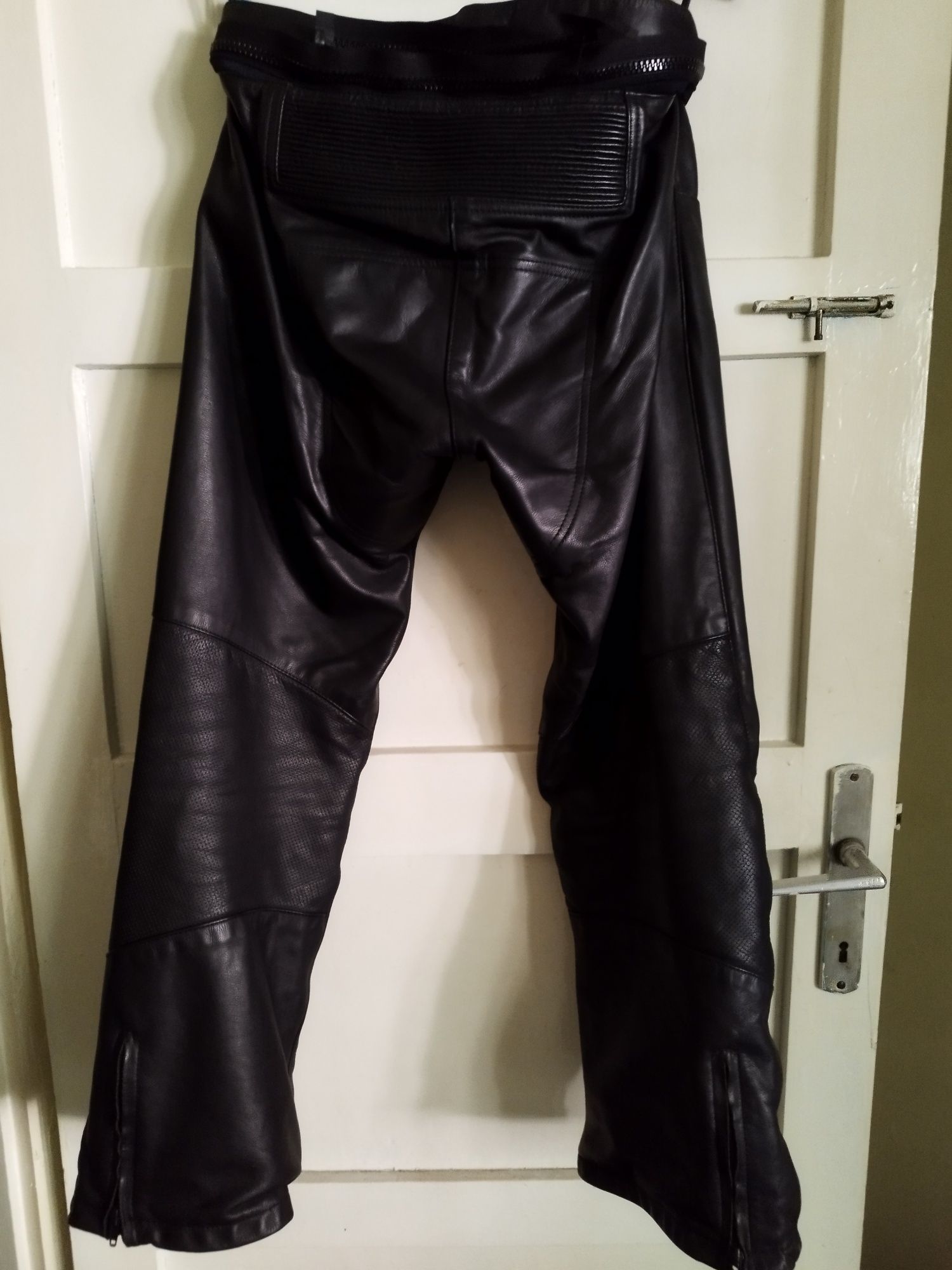 Pantaloni piele motocicleta