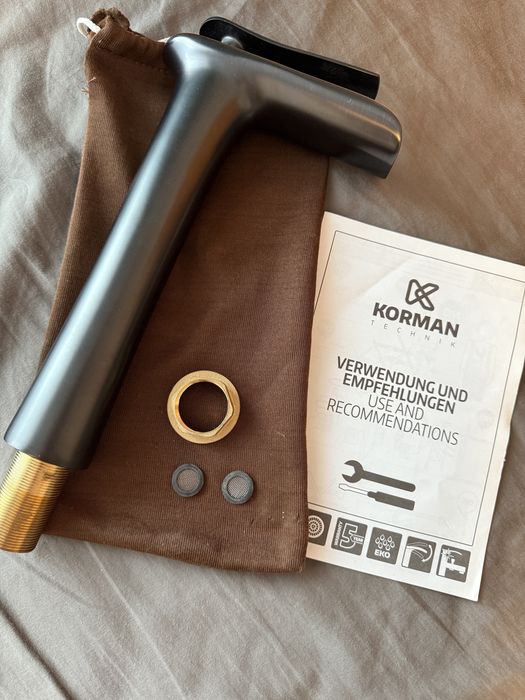 Robinet lavoar pe blat