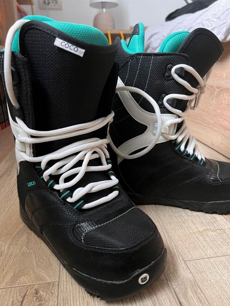 Vând boots snowboard femei burton mărimea 38