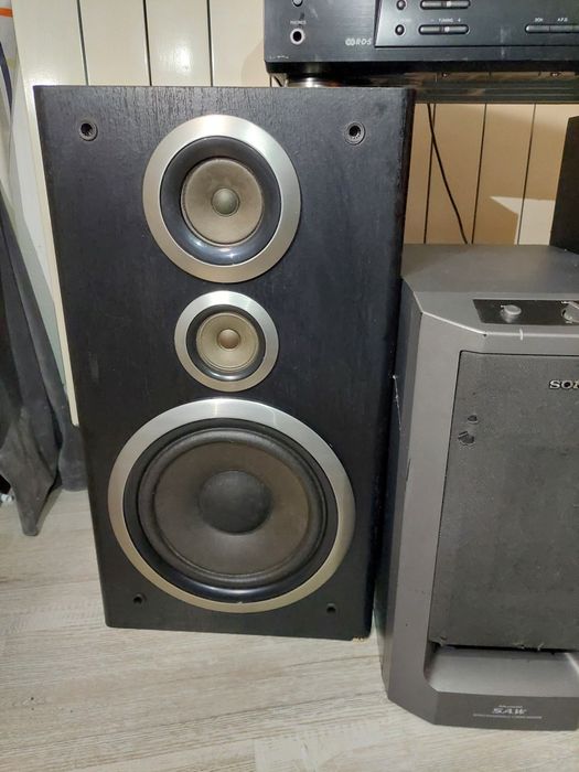 Amplificator și sub Sony + boxe UHER.