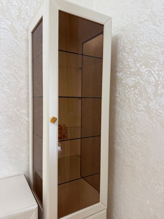 Пенал для гостиной в зал