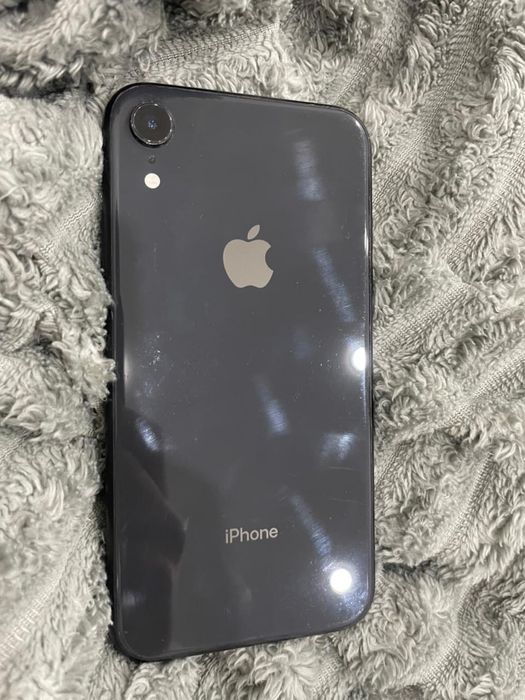 Iphon Xr 128gb.